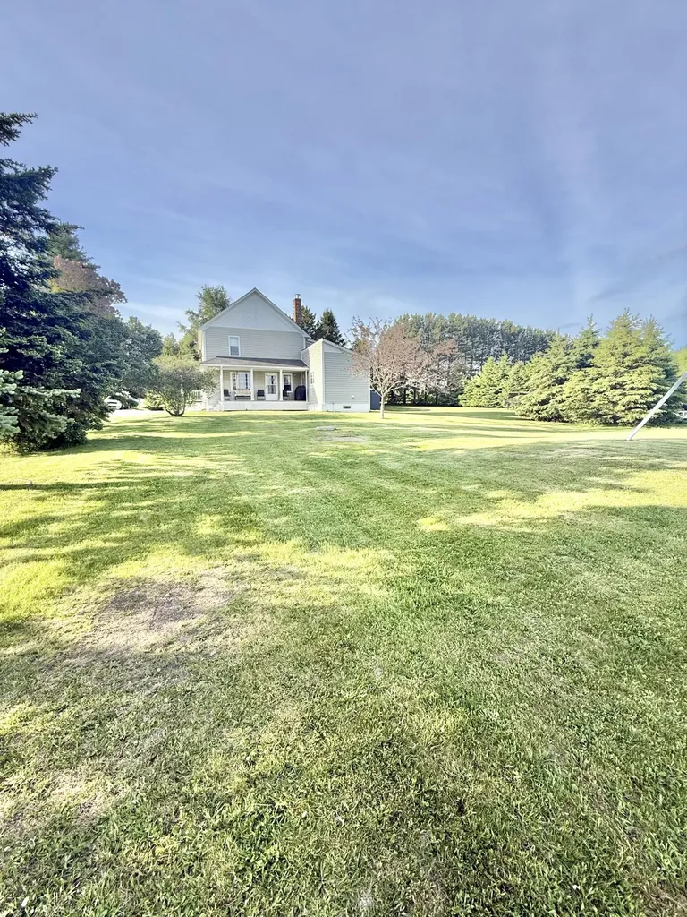 18 Talbot Road Madawaska ME 04773