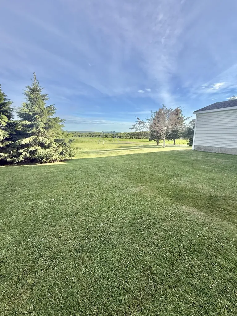 18 Talbot Road Madawaska ME 04773