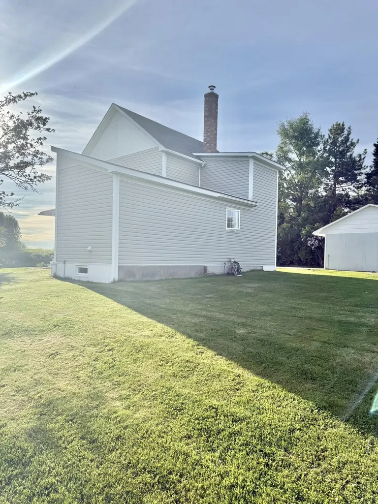 18 Talbot Road Madawaska ME 04773
