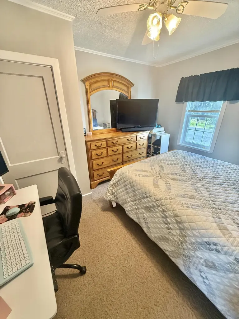 18 Talbot Road Madawaska ME 04773