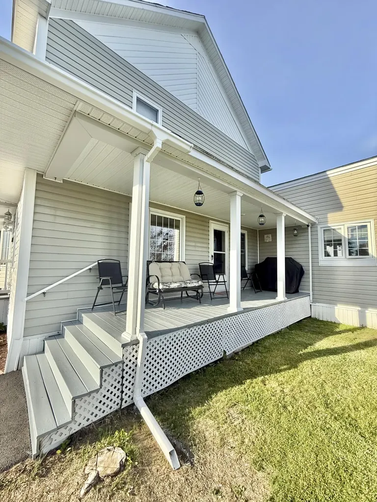 18 Talbot Road Madawaska ME 04773