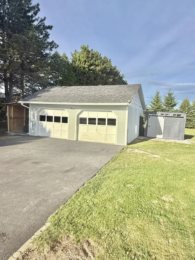 18 Talbot Road Madawaska ME 04773