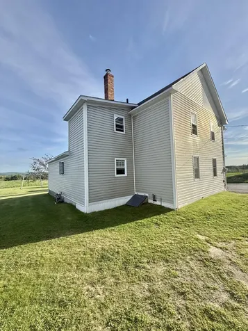 18 Talbot Road Madawaska ME 04773