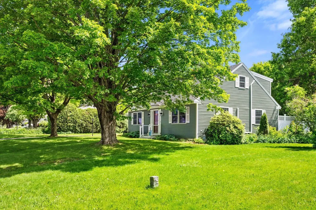 73 Edgewood Drive Brewer ME 04412