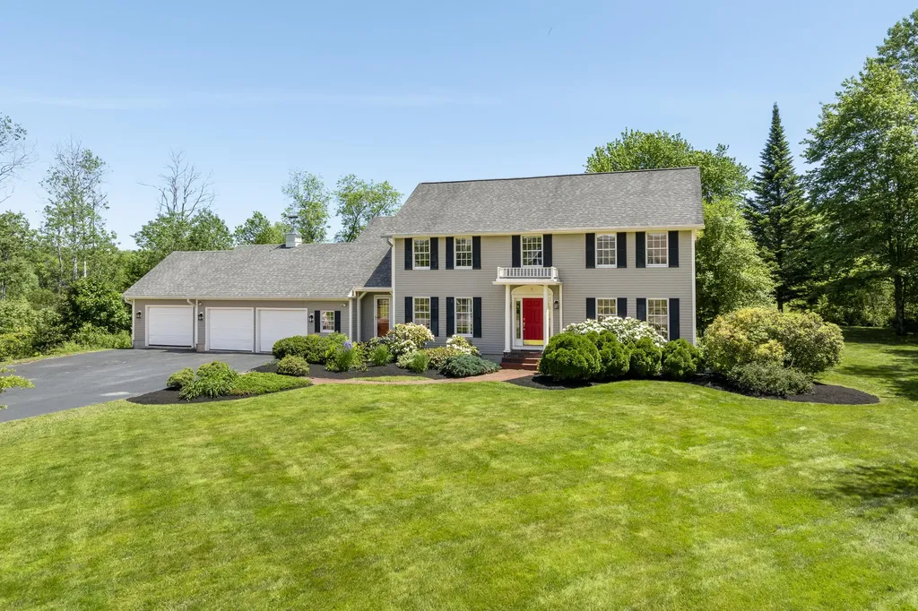 9 Birkdale Road Falmouth ME 04105