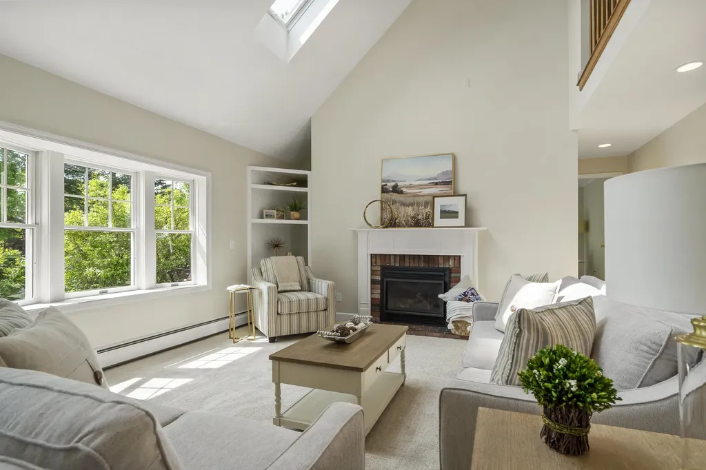 9 Birkdale Road Falmouth ME 04105