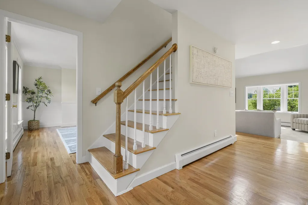 9 Birkdale Road Falmouth ME 04105