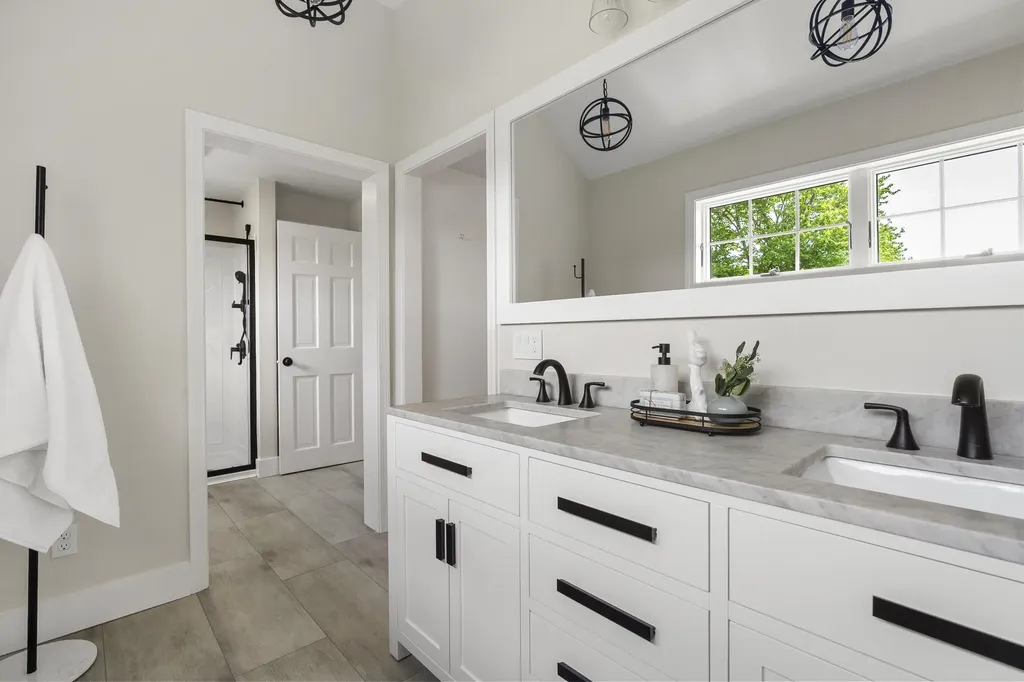 9 Birkdale Road Falmouth ME 04105