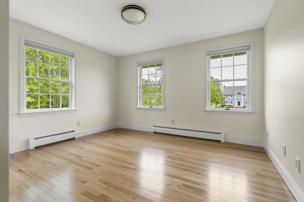 9 Birkdale Road Falmouth ME 04105