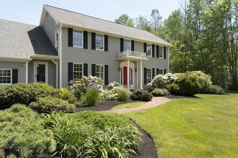 9 Birkdale Road Falmouth ME 04105