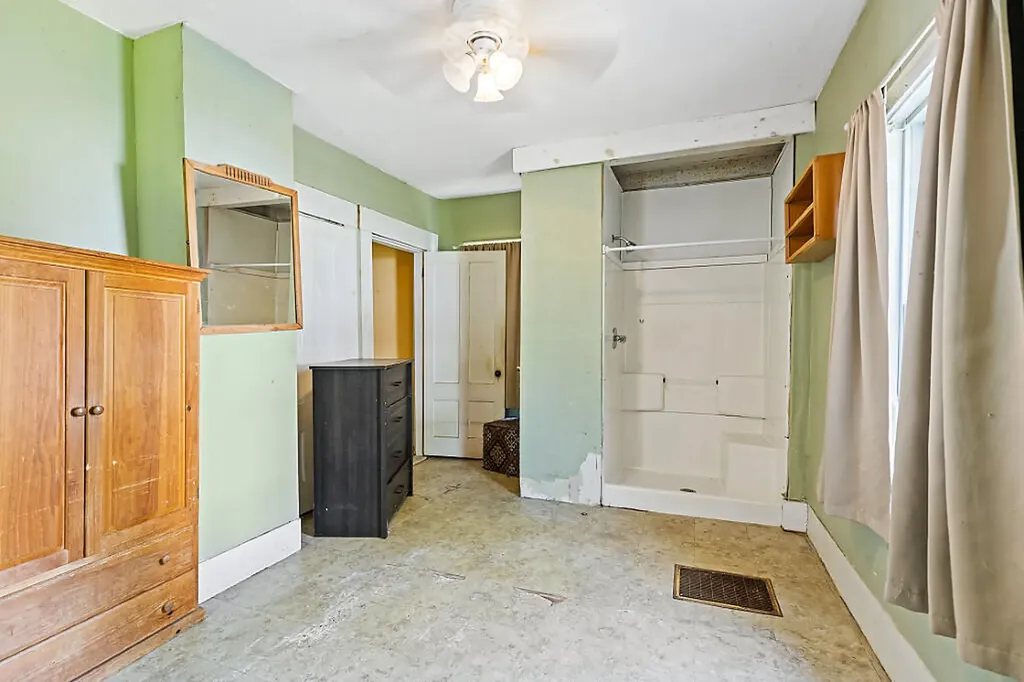 43 Fairfield Street Oakland ME 04963