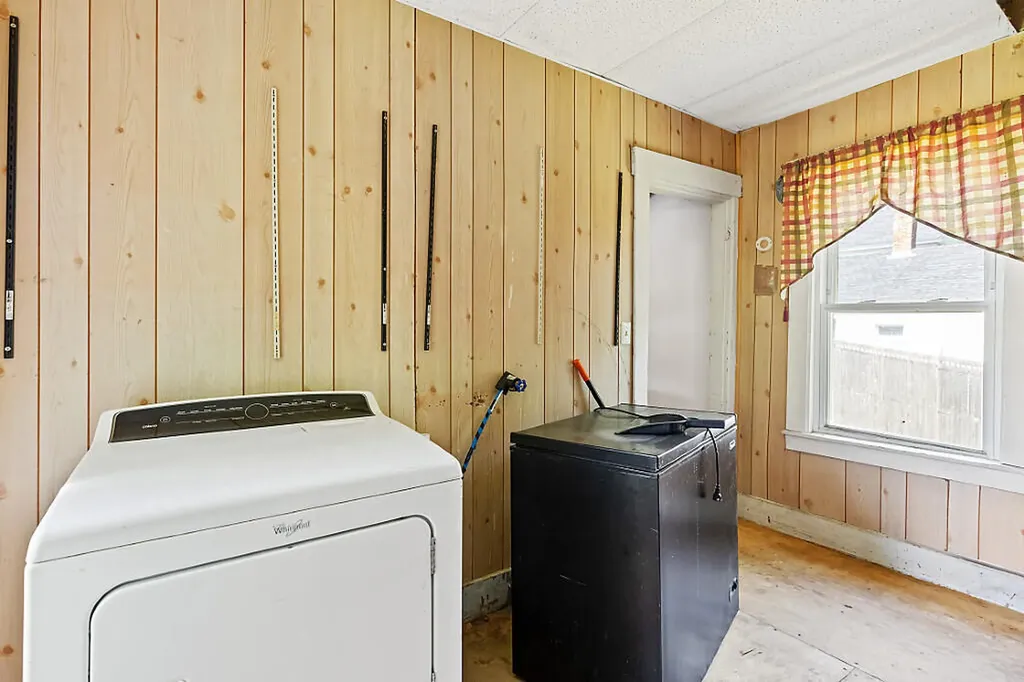 43 Fairfield Street Oakland ME 04963