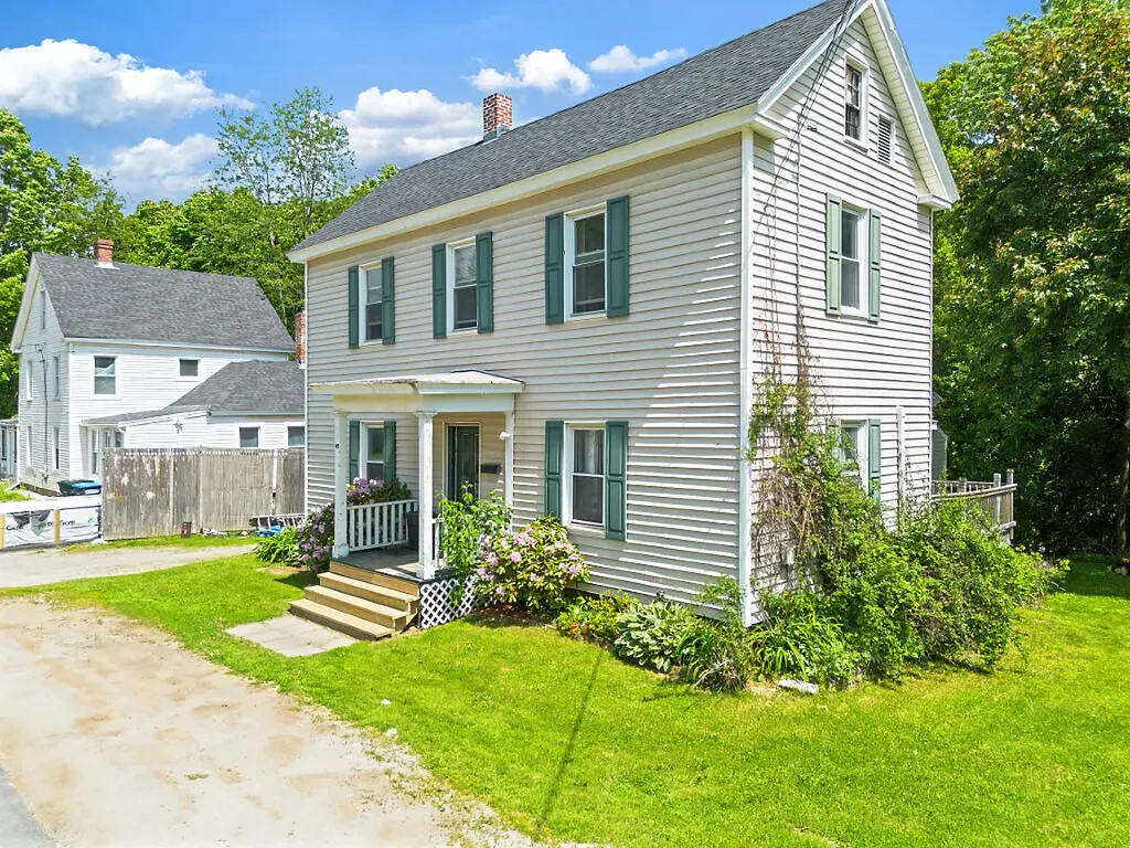 43 Fairfield Street Oakland ME 04963