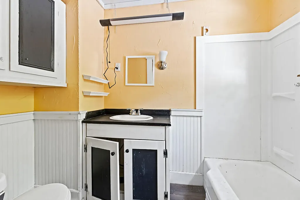 43 Fairfield Street Oakland ME 04963