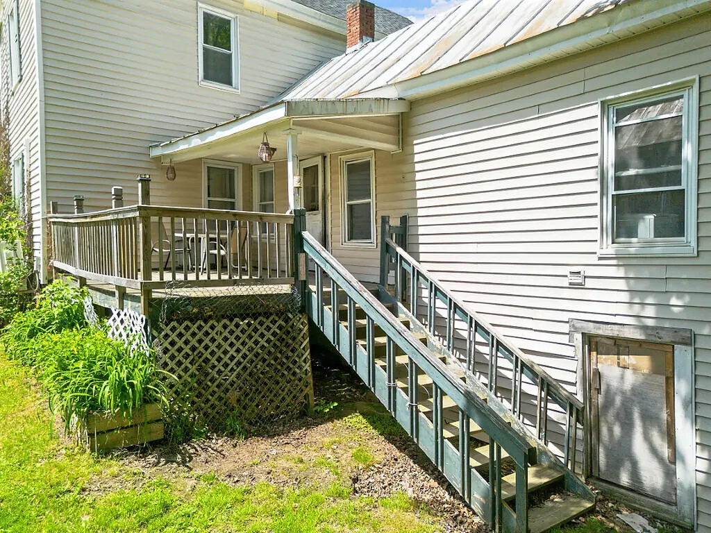 43 Fairfield Street Oakland ME 04963