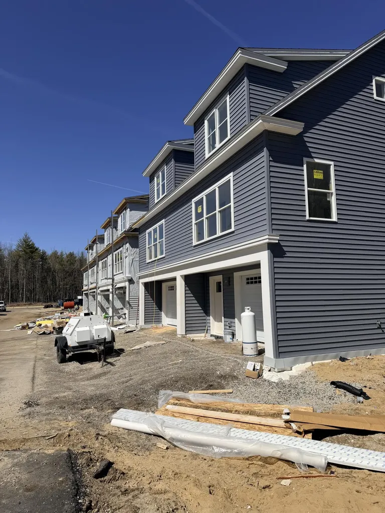 15 Creekside Court Kennebunk ME 04043