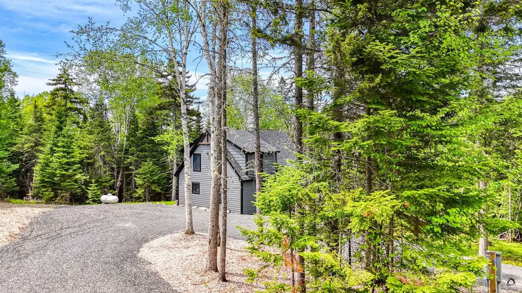8 Case Road Rangeley ME 04970