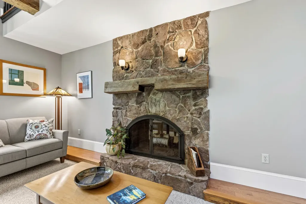 55 Higgins Lane South Portland ME 04106