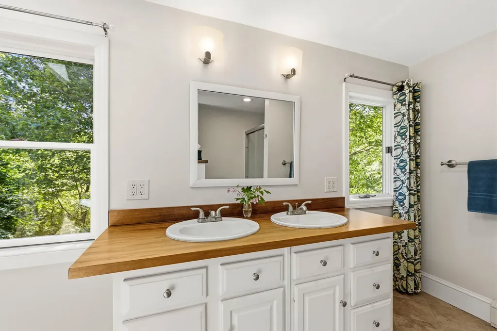 55 Higgins Lane South Portland ME 04106