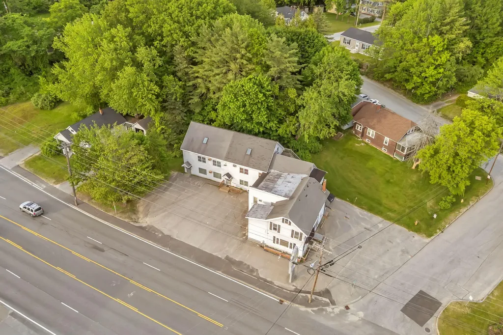 473 Center Auburn ME 04210