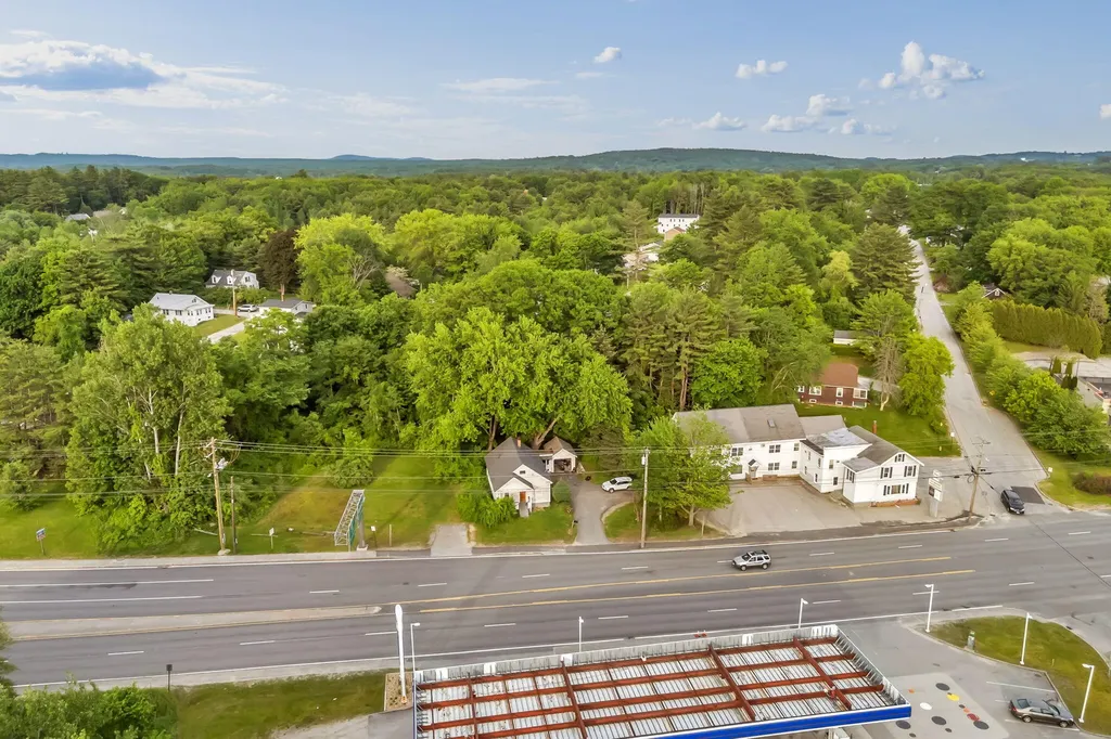 473 Center Auburn ME 04210