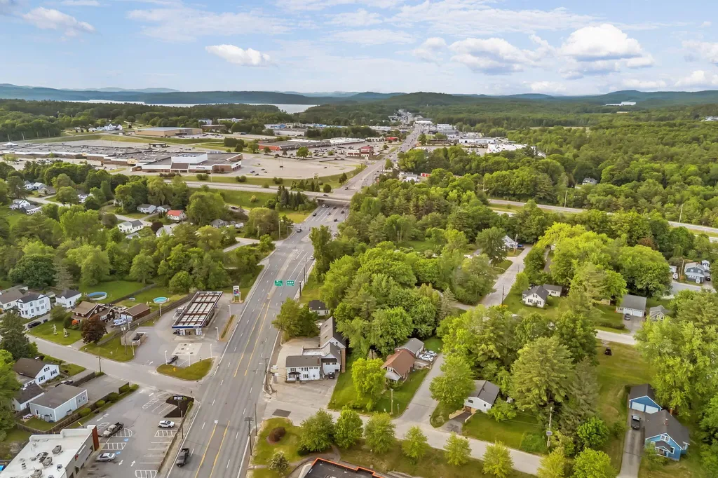 473 Center Auburn ME 04210