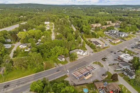 473 Center Auburn ME 04210