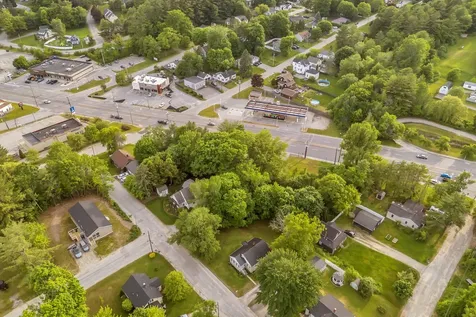 473 Center Auburn ME 04210