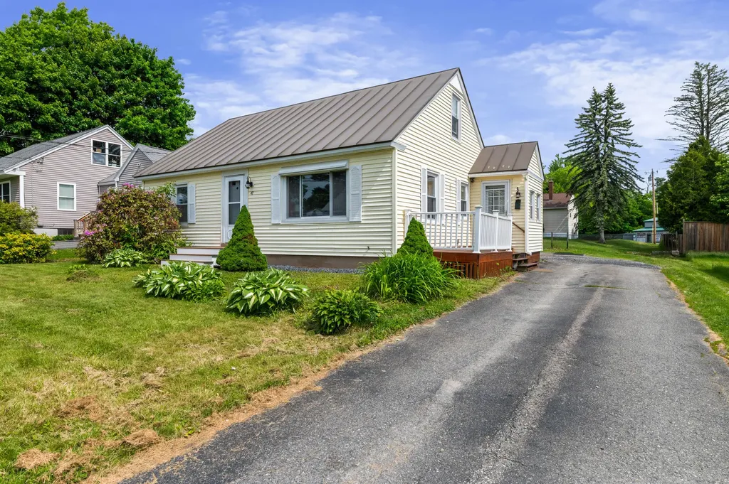 47 Violette Avenue Waterville ME 04901