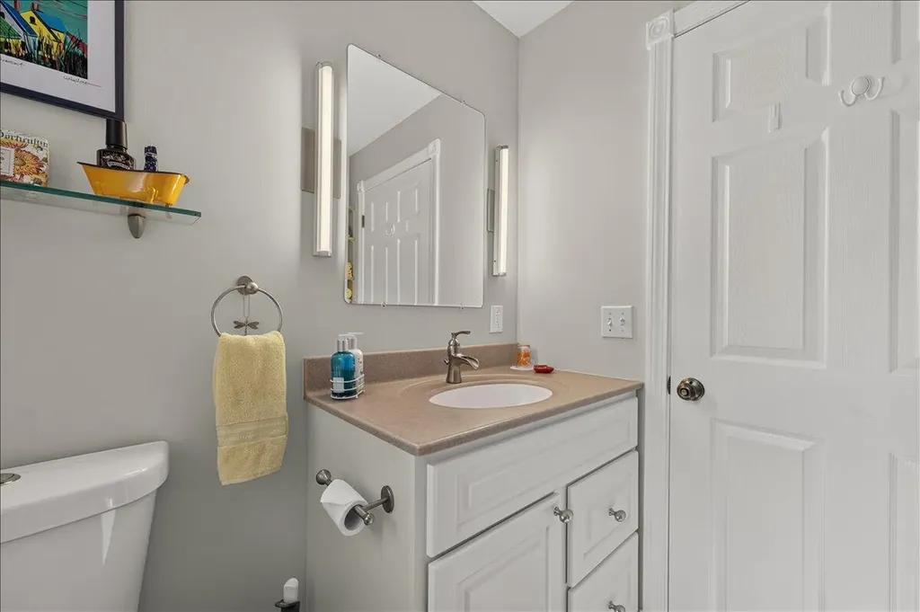 13 Norris Street Searsport ME 04974