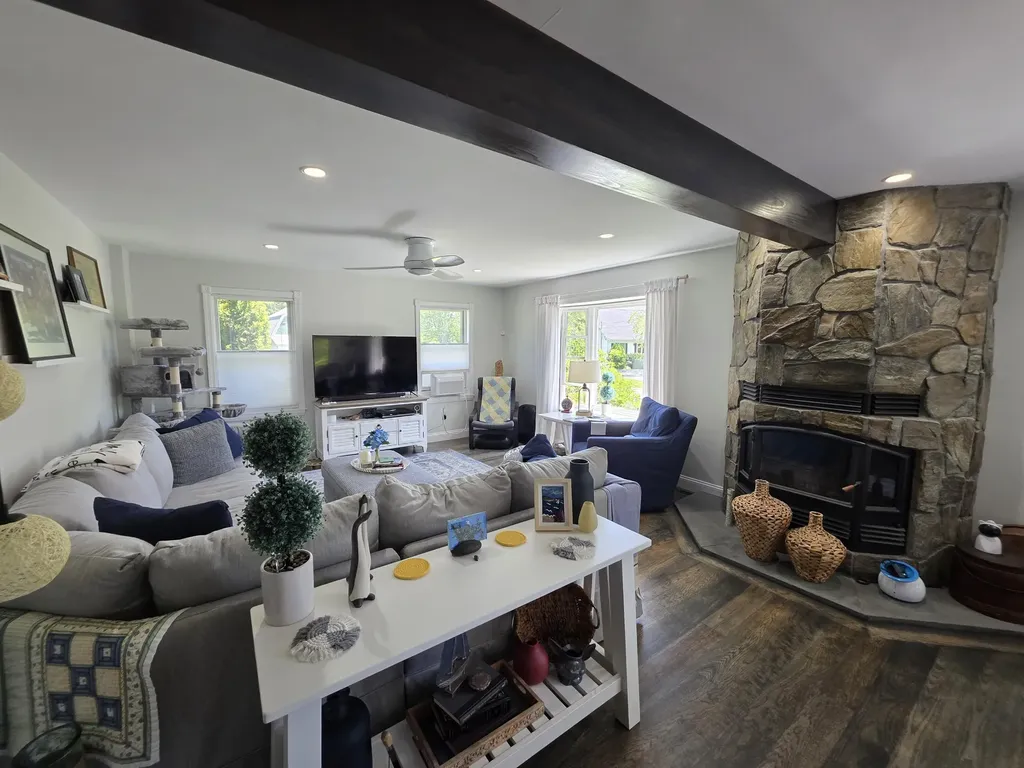 13 Norris Street Searsport ME 04974