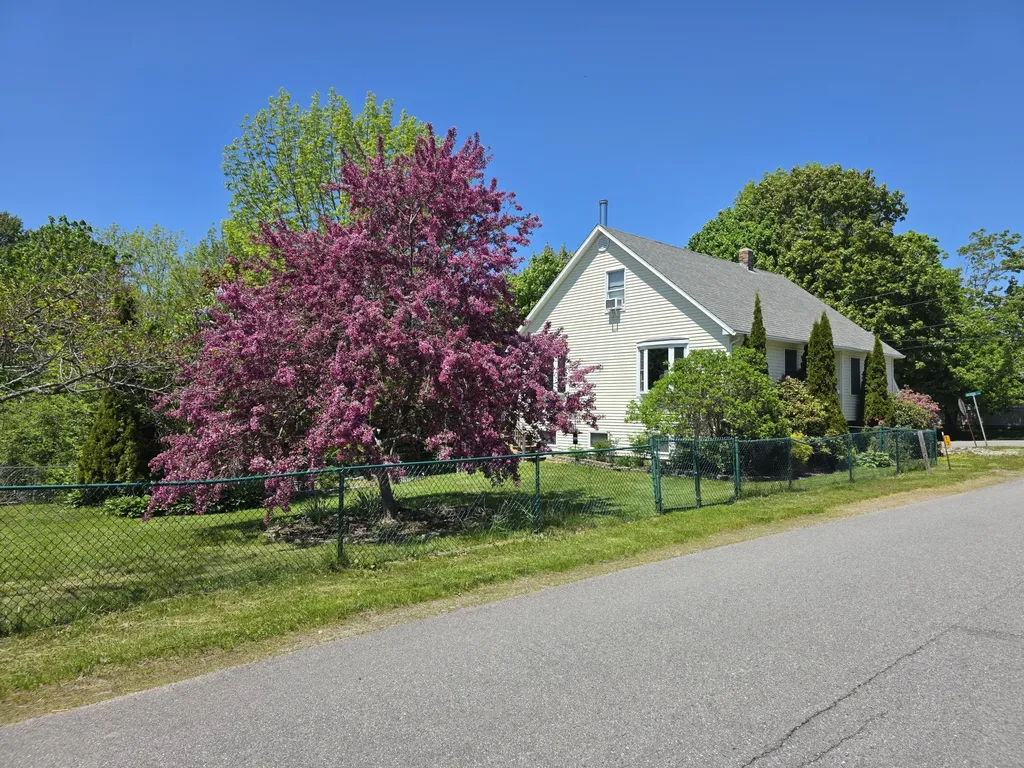 13 Norris Street Searsport ME 04974