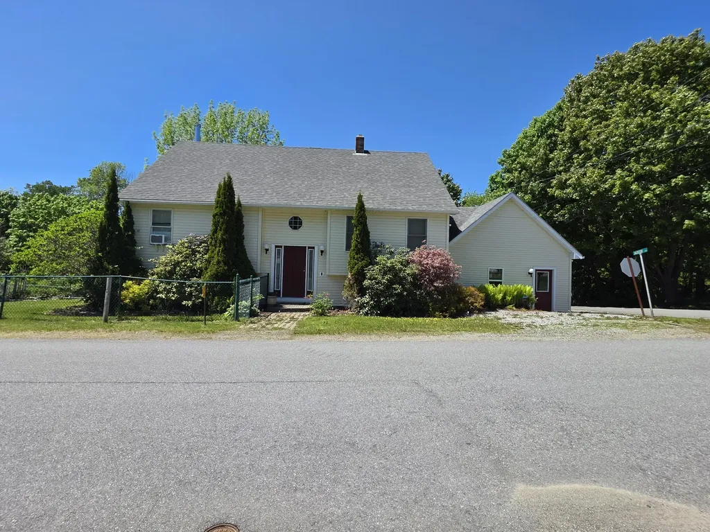 13 Norris Street Searsport ME 04974