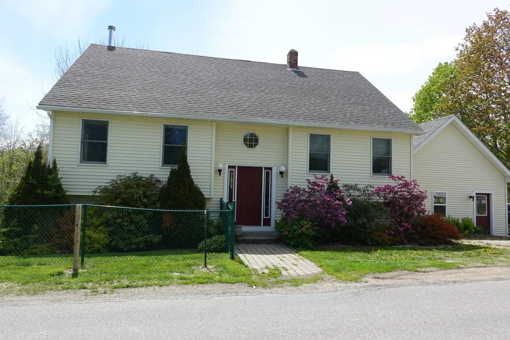 13 Norris Street Searsport ME 04974