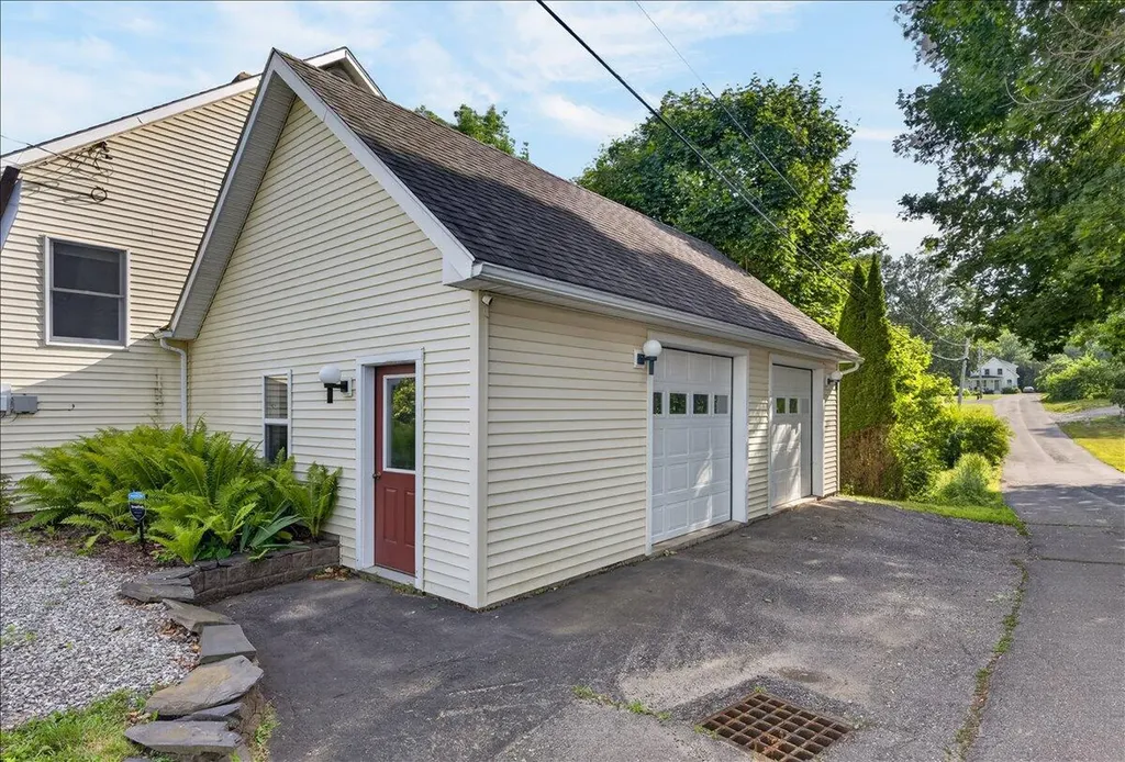 13 Norris Street Searsport ME 04974
