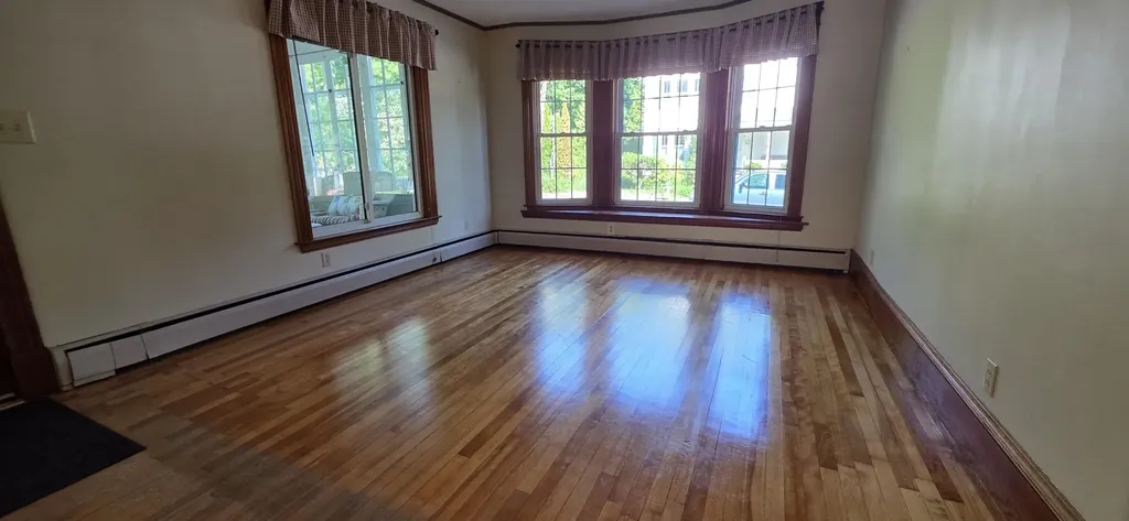 29 Dexter Avenue Auburn ME 04210