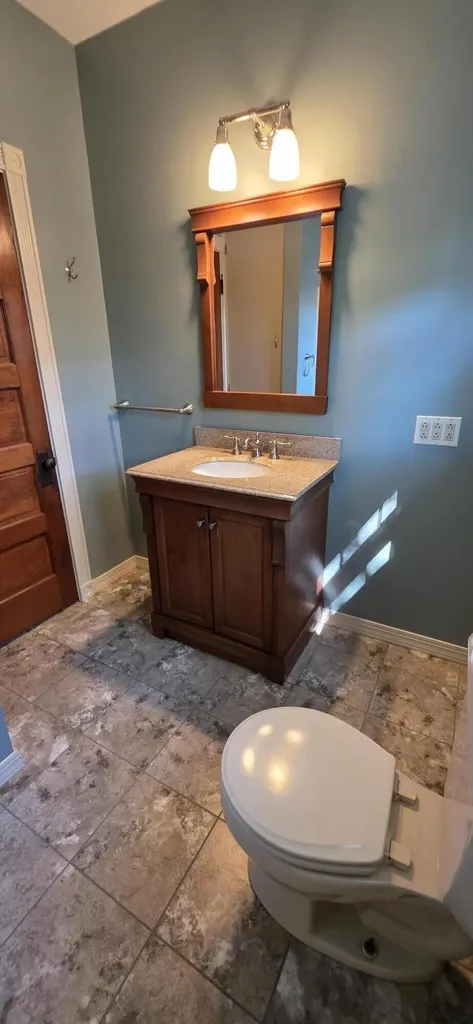 29 Dexter Avenue Auburn ME 04210
