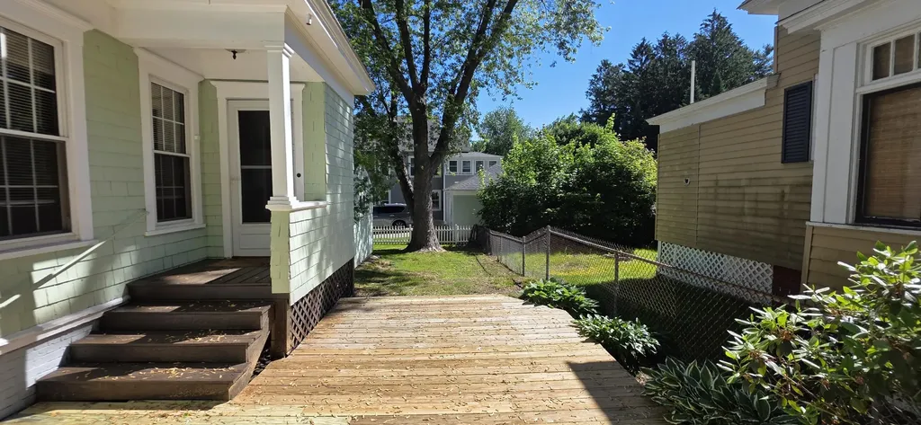 29 Dexter Avenue Auburn ME 04210