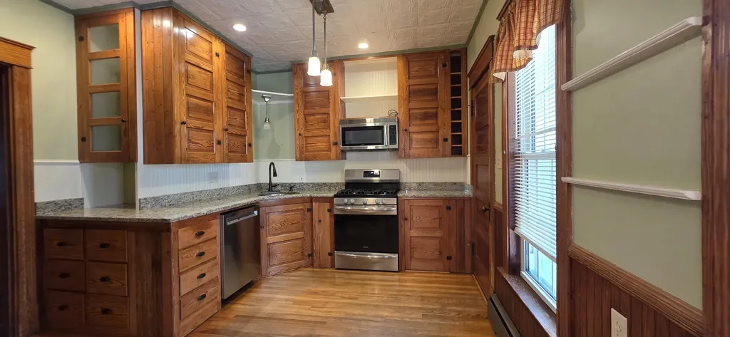 29 Dexter Avenue Auburn ME 04210