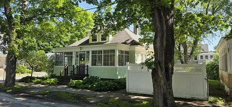 29 Dexter Avenue Auburn ME 04210