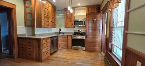 29 Dexter Avenue Auburn ME 04210