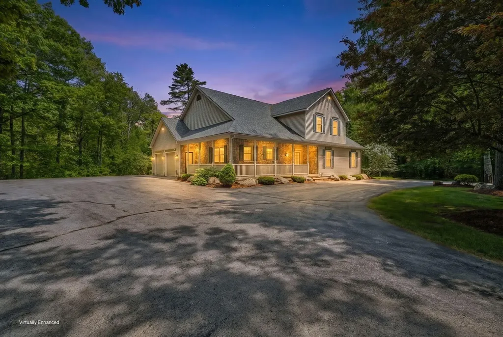 81 Aaron's Way Hampden ME 04444