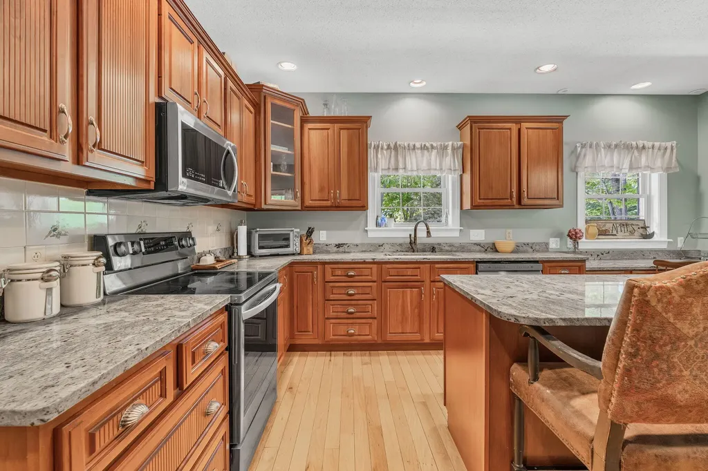 81 Aaron's Way Hampden ME 04444