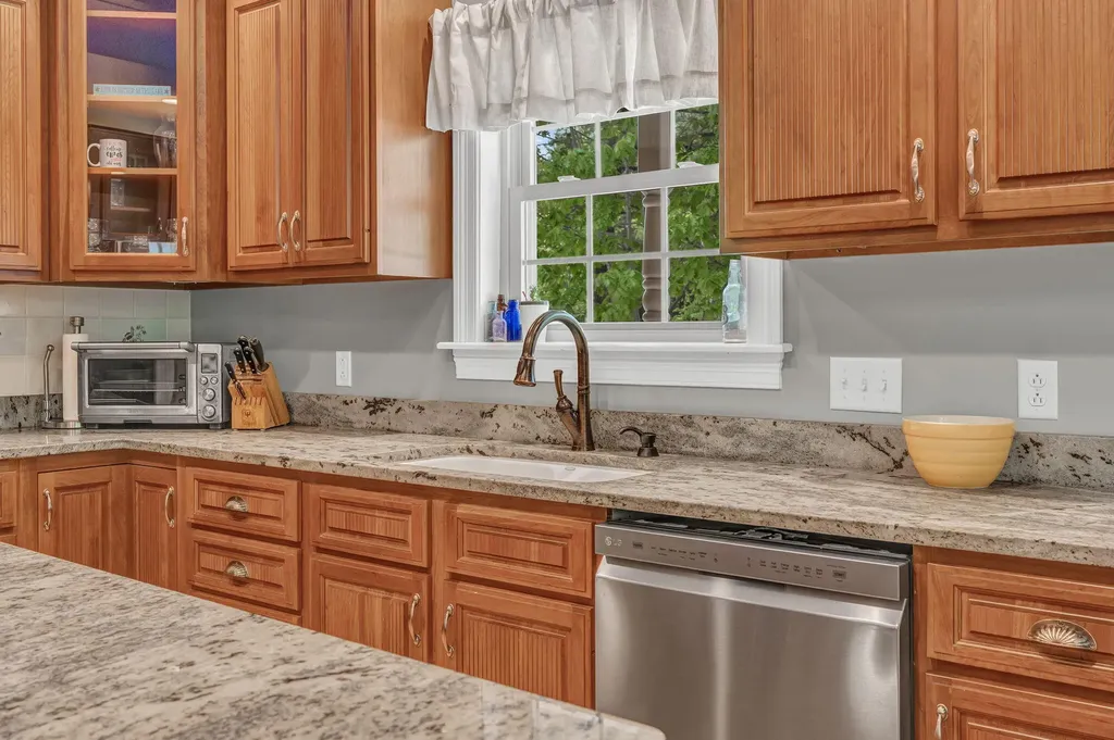 81 Aaron's Way Hampden ME 04444