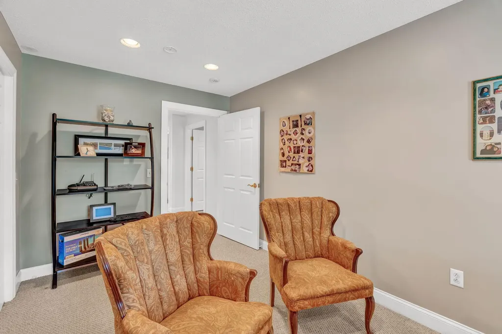 81 Aaron's Way Hampden ME 04444