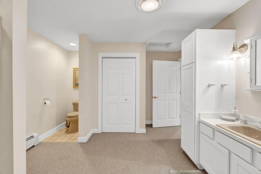 81 Aaron's Way Hampden ME 04444