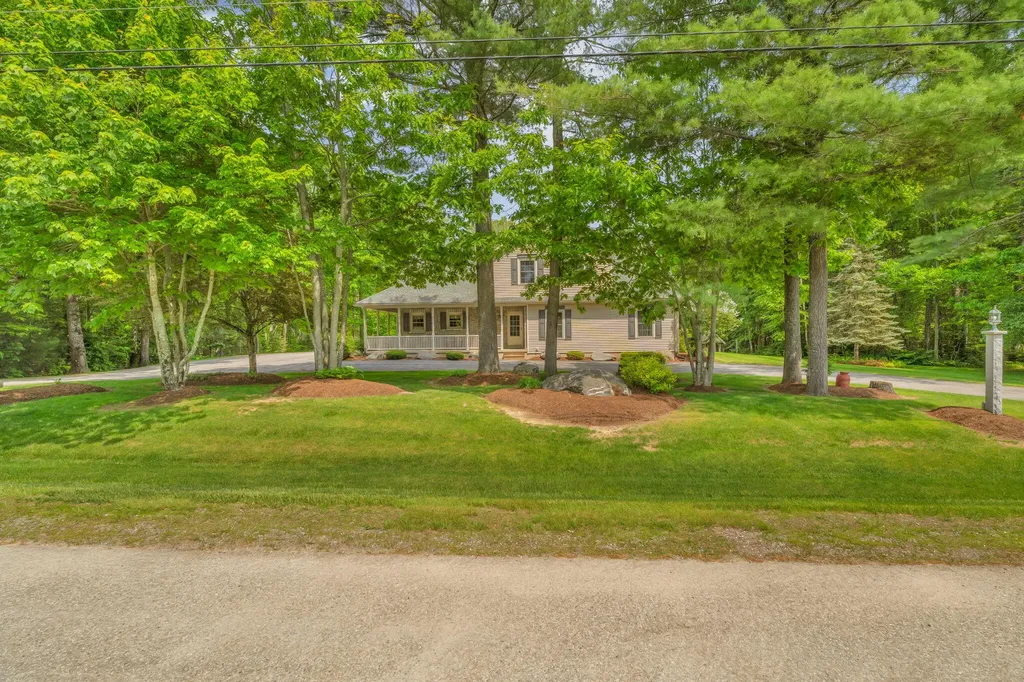 81 Aaron's Way Hampden ME 04444