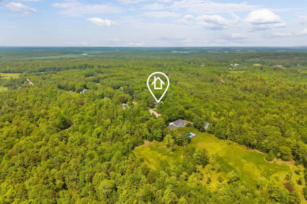 81 Aaron's Way Hampden ME 04444