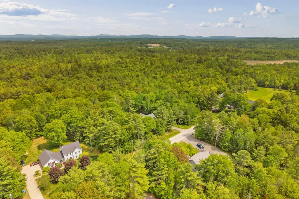 81 Aaron's Way Hampden ME 04444