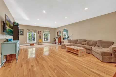 81 Aaron's Way Hampden ME 04444